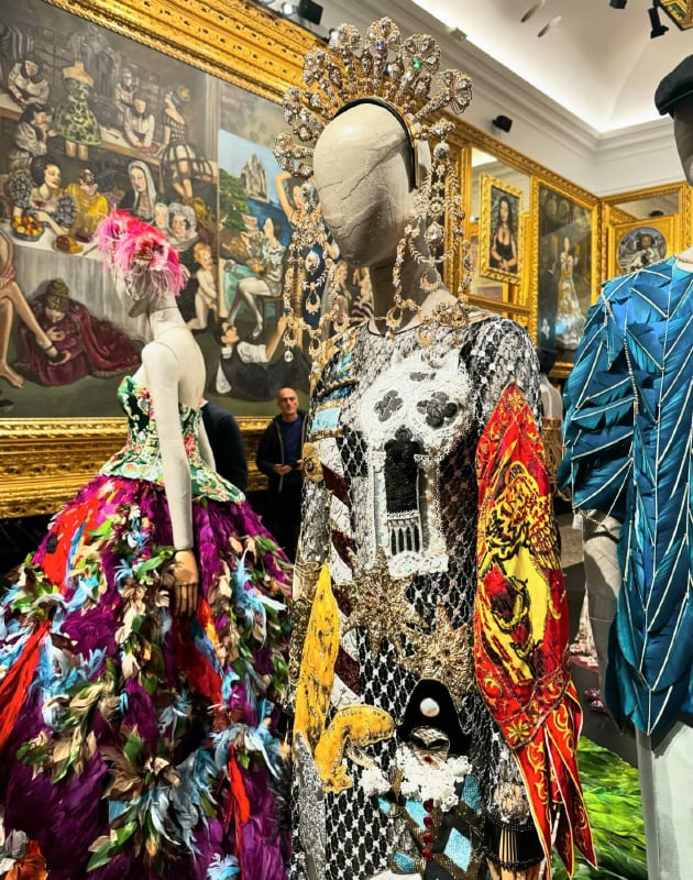 В Palazzo Reale в Милане открылась выставка, посвященная истории Дома Dolce & Gabbana