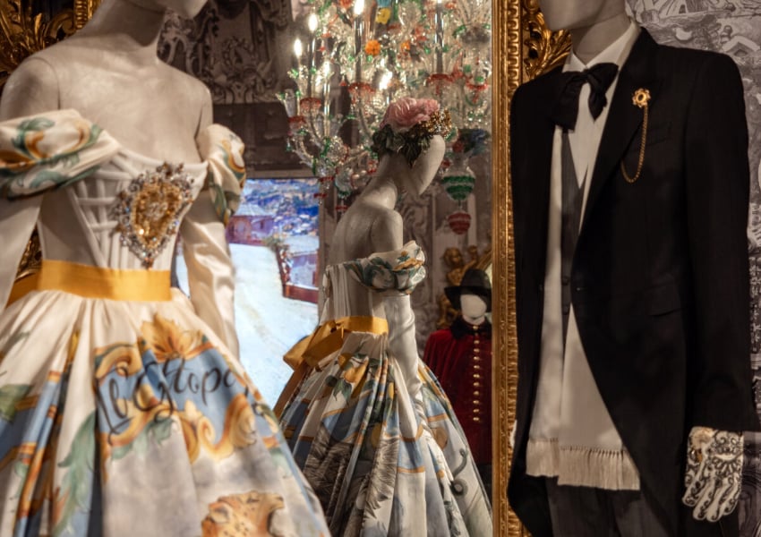 В Palazzo Reale в Милане открылась выставка, посвященная истории Дома Dolce & Gabbana