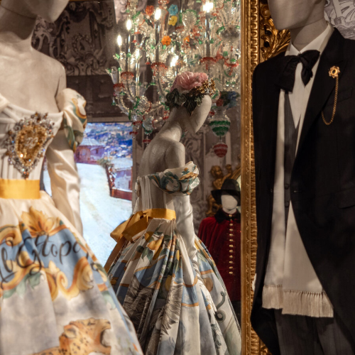 В&nbsp;Palazzo Reale в&nbsp;Милане открылась выставка, посвященная истории Дома Dolce &amp;&nbsp;Gabbana