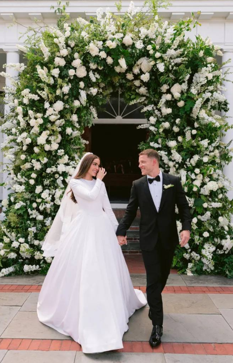 Пара недели: свадебный фотоотчет с&nbsp;бракосочетания модели Оливии Калпо и&nbsp;футболиста Кристиана Маккафри