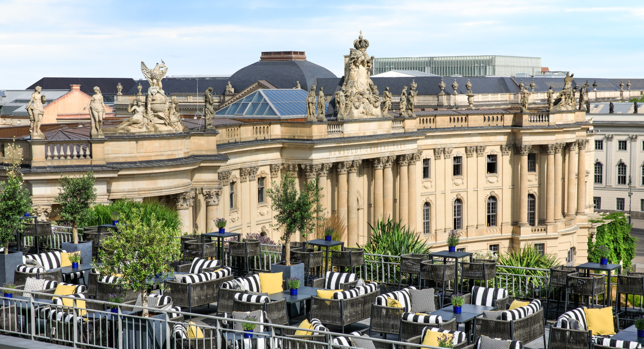 Коктейльный бар Rooftop Terrace в Hotel de Rome