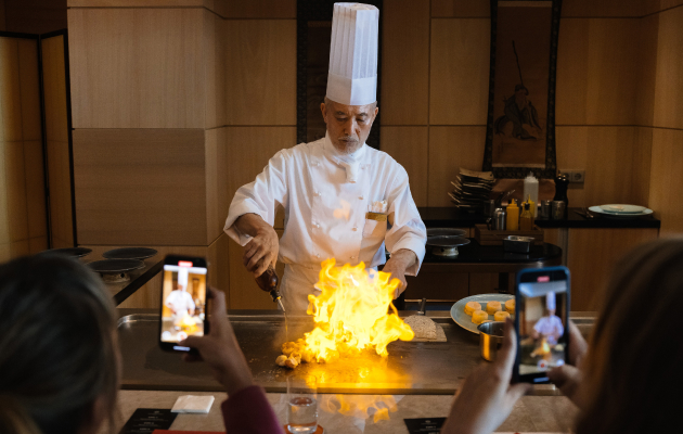 Акира Кусуми (Teppanyaki Grill)