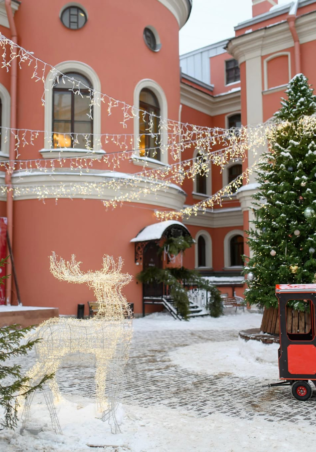 Рождественский маркет под названием Marché de Noël