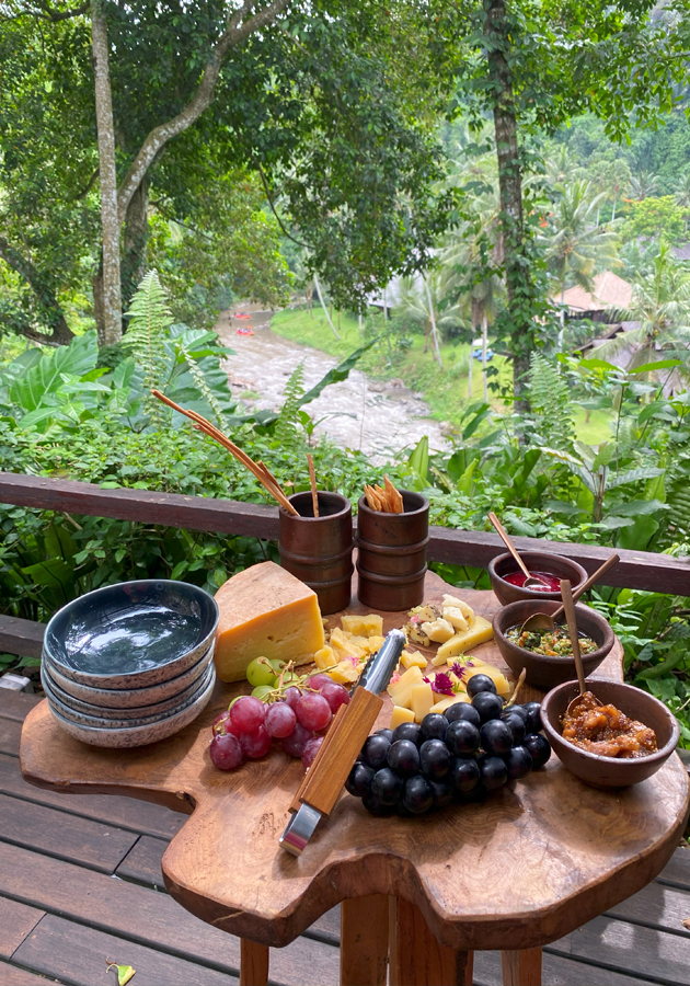 Отель Mandapa, a Ritz-Carlton Reserve