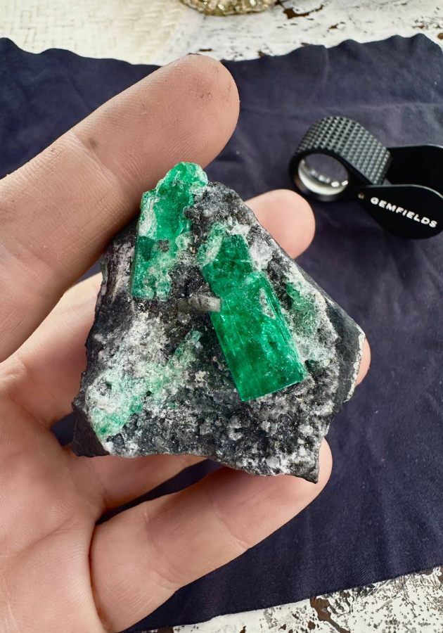 Изумруды Muzo Green