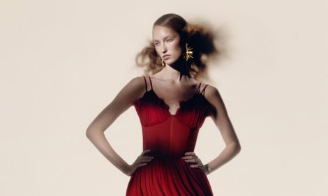 Fashion Digest: новые креативные директора Jean Paul Gaultier и&nbsp;Dior Men, ювелирный дебют от&nbsp;Маши Федоровой и&nbsp;Деми Мур на&nbsp;обложке Time