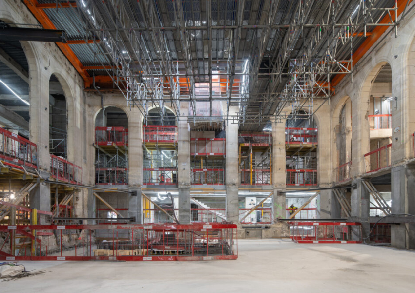 Ход реконструкции нового здания Fondation Cartier 