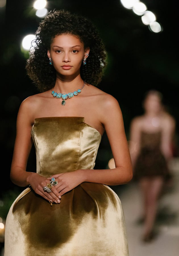 Высокая ювелирная магия Dior в прованском поместье Кристиана Диора