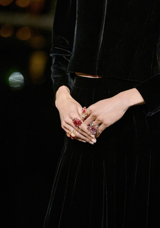 Высокая ювелирная магия Dior в прованском поместье Кристиана Диора