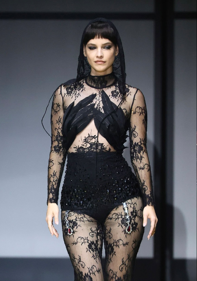 Барбара Палвин в YANINA Couture