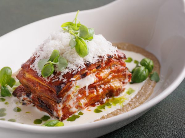Едим не&nbsp;дома: сезонное обновление в&nbsp;BUTLER, открытие летней веранды Wine&amp;Crab и&nbsp;мастер-классы для детей в&nbsp;Anchovy&rsquo;s Club
