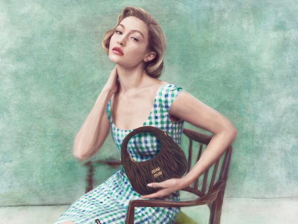 Fashion Digest: Клаудия Шиффер для Chlo&eacute;, искусство носить платки с&nbsp;&laquo;Хохлома х&nbsp;Алена Ахмадуллина&raquo; и&nbsp;новые очки Патрика Демпси