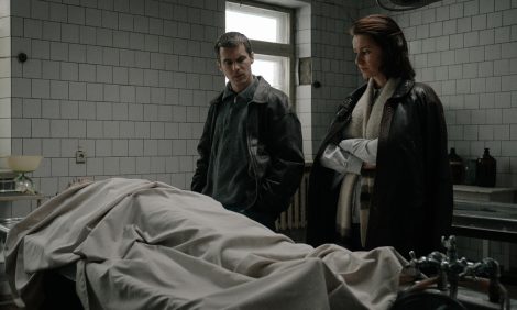 Posta Сериалы: трейлер триллера &laquo;Фишер. Затмение&raquo; с&nbsp;Иваном Янковским и&nbsp;Ириной Старшенбаум