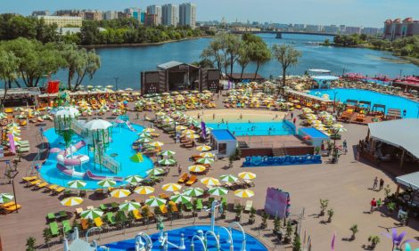 Курорт в&nbsp;столице: лучшие пляжи и&nbsp;открытые бассейны Москвы
