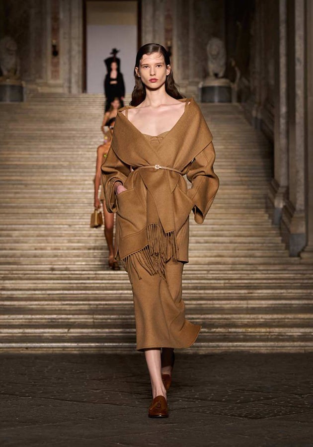 Итальянские фантазии Max Mara: круизная коллекция Resort 2026 в духе кинематографичного Неаполя