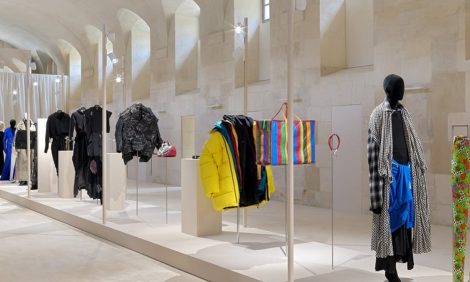 Art &amp;&nbsp;Travel: Демна Гвасалия завершает эпоху в&nbsp;Balenciaga провокационной выставкой-исповедью