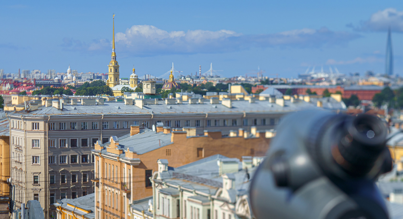 Питер Weekly: маркет в Особняке Мясникова, императорский сервиз в Русском музее и шоу-концерт «Город влюбленных людей» в Ленинград Центре