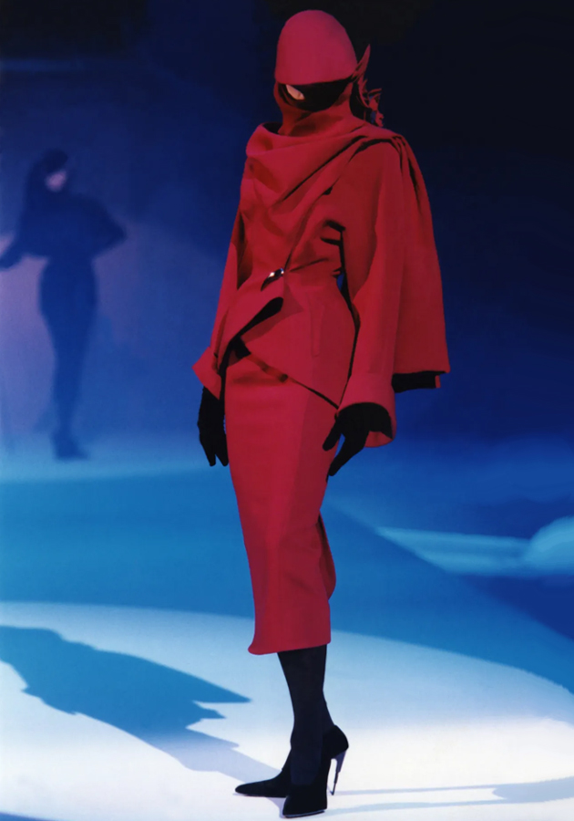 Архивный снимок Mugler, осень 1997 года