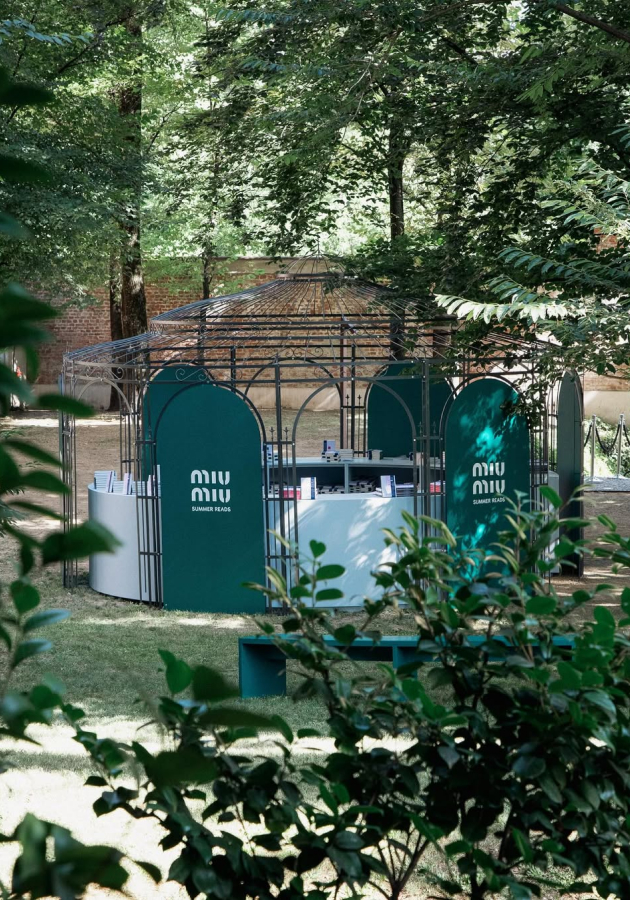 Miu Miu запустил второй сезон своего литературного клуба