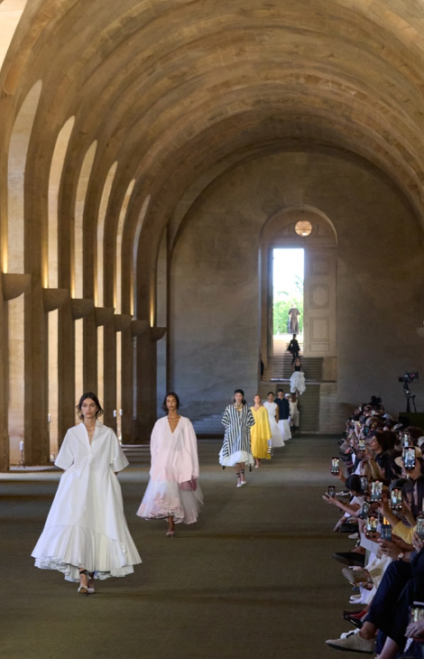 Fashion Digest: от&nbsp;прованской ностальгии Jacquemus до&nbsp;литературных клубов Miu Miu