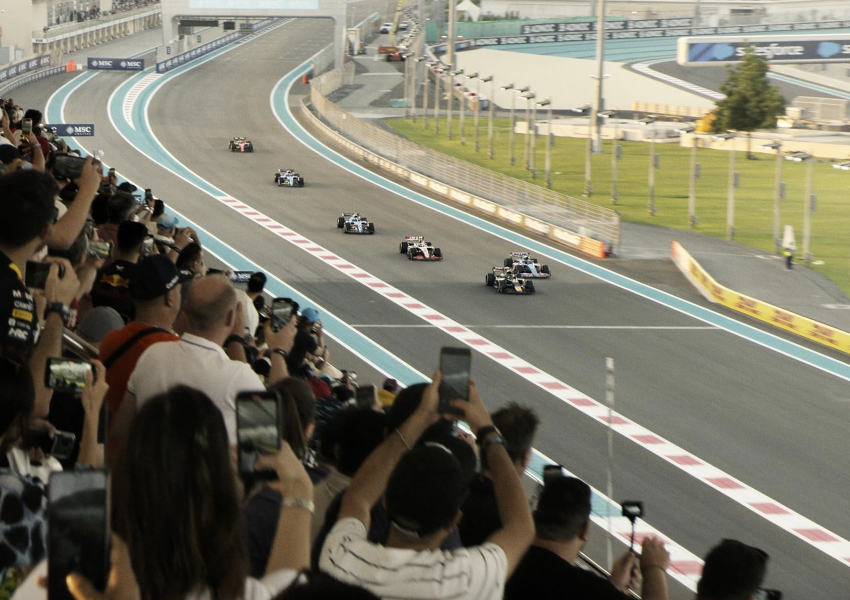 Спортивная драма F1 с Брэдом Питтом выйдет на цифровых платформах 22 августа 2025 года