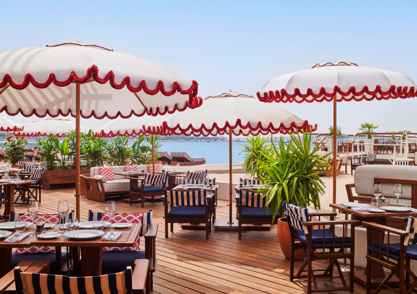 Идеальный уик-энд: жемчужина Лазурного Берега — пляж отеля Hôtel Barrière Le Majestic Cannes и новый ресторан Le Ciro’s