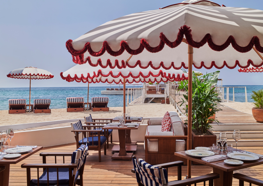 Идеальный уик-энд: жемчужина Лазурного Берега — пляж отеля Hôtel Barrière Le Majestic Cannes и новый ресторан Le Ciro’s