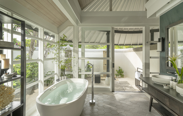 Four Seasons Resort Maldives at Kuda Huraa (Мальдивы)