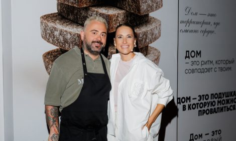 Светский backstage: вечерний теннис и&nbsp;Chef&rsquo;s Table прямо на&nbsp;корте&nbsp;&mdash; Марика Кравцова собрала друзей в&nbsp;Нескучном саду