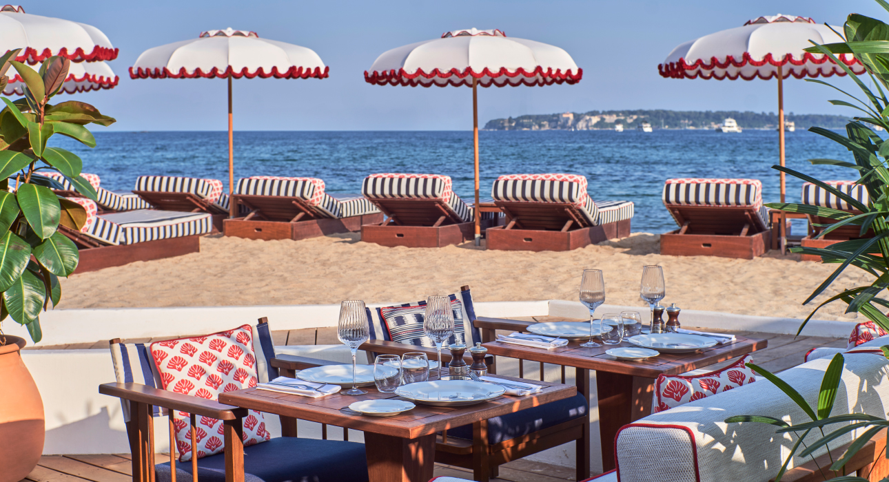 Идеальный уик-энд: жемчужина Лазурного Берега — пляж отеля Hôtel Barrière Le Majestic Cannes и новый ресторан Le Ciro’s