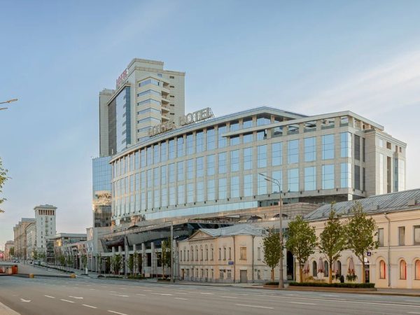 Москва Weekly: курс лекций о&nbsp;моде от&nbsp;Илектры Канестри, кинопоказы в&nbsp;честь 100-летия картины Эйзенштейна &laquo;Броненосец &bdquo;Потемкин&ldquo;&raquo; и&nbsp;шедевры ранней фотографии в&nbsp;центре B&eacute;ton
