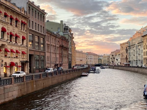 Питер Weekly: открытие сезонов в&nbsp;Мариинском и&nbsp;Михайловском театрах, фестиваль &laquo;Город песчаных скульптур&raquo; и&nbsp;вечеринка Back to&nbsp;School