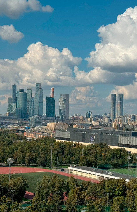 Москва Weekly: открытие Cosmoscow 2025, 50-летие фильма &laquo;Пролетая над гнездом кукушки&raquo; и&nbsp;подарки от&nbsp;Lotte в&nbsp;честь 15-летия