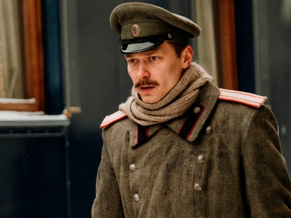 Posta Сериалы: трейлер киноромана &laquo;Хроники русской революции&raquo; с&nbsp;Юрой Борисовым в&nbsp;главной роли
