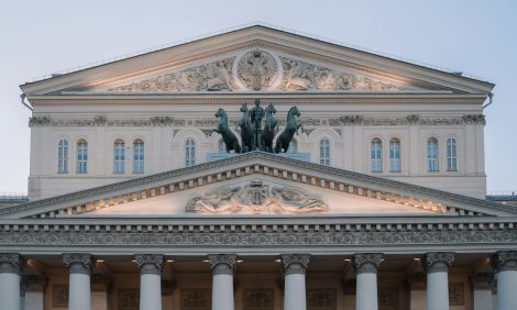 Москва Weekly: &laquo;Мадонна с&nbsp;Младенцем&raquo; Гверчино в&nbsp;Пушкинском, кинетическая драма &laquo;Час лошади&raquo; на&nbsp;ярмарке Cosmoscow и&nbsp;трагифарс &laquo;Кабала святош&raquo; в&nbsp;МХТ им&nbsp;А.&nbsp;П.&nbsp;Чехова