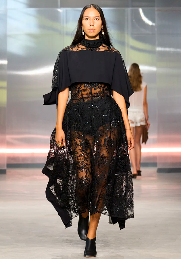 Украшения Pacharee на показе 3.1 Phillip Lim Весна/Лето 2025