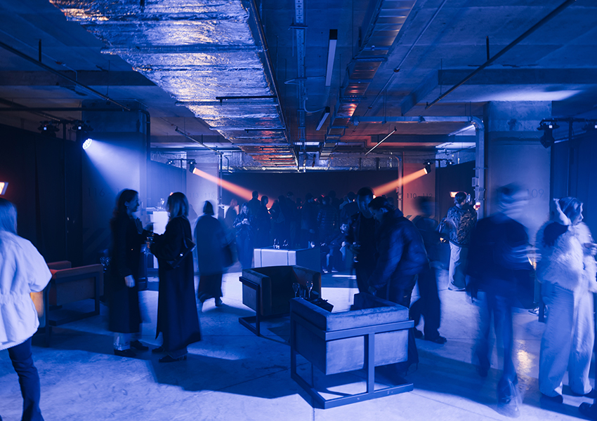 Светский backstage: рейв-перформанс Life Pulse в жилом комплексе Sky Garden