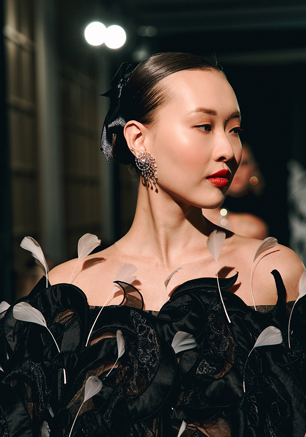 Украшения из высокой ювелирной коллекции EIRINE на показе YANINA Couture