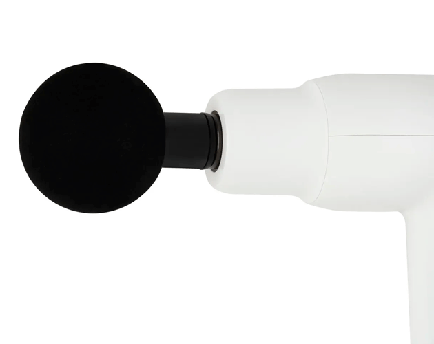 Идеальная находка для тех, кто ищет эффективный массажер (особенно для командировок, учитывая, что прибор оснащен встроенным аккумулятором со входом USB Type-C), — это компактный Hyundai H-MG898