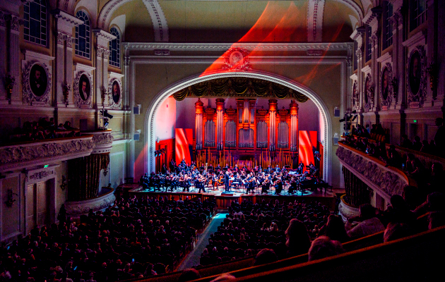 «Хрустальная симфония» — совместный проект Posta-Magazine и корпорации «Синергия» в Московской Консерватории