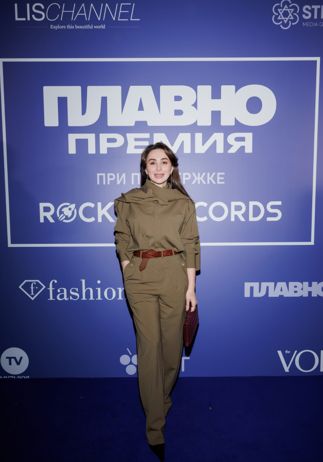 Элина Дагаева 	