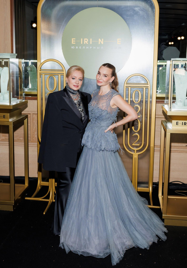 Татьяна Сабуренкова и Ирина Шамилова (в образе YANINA Couture)