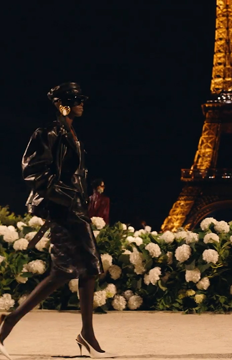 Fashion Digest: главное с&nbsp;Недели моды в&nbsp;Париже&nbsp;&mdash; показы Saint Laurent, Louis Vuitton и&nbsp;Schiaparelli