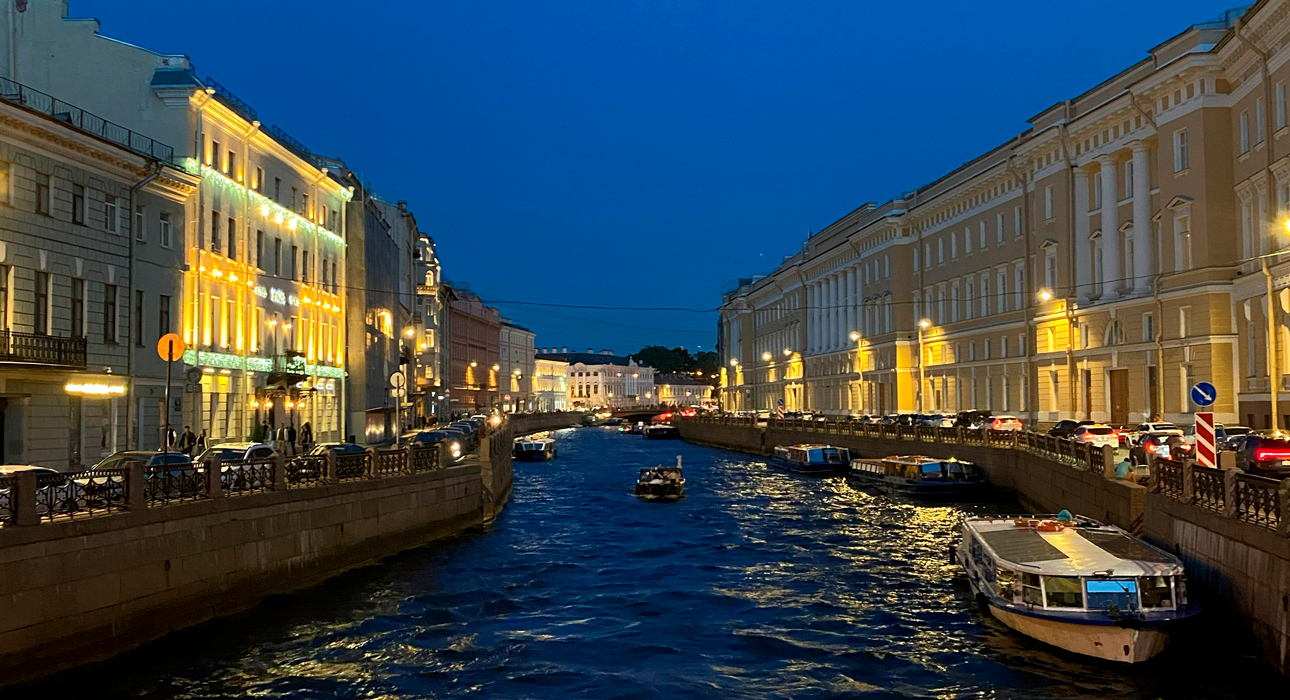 Питер Weekly: саундрама в Александринском, концерт группы «Градусы» и выставка «Секреты Джузеппе Арчимбольдо»