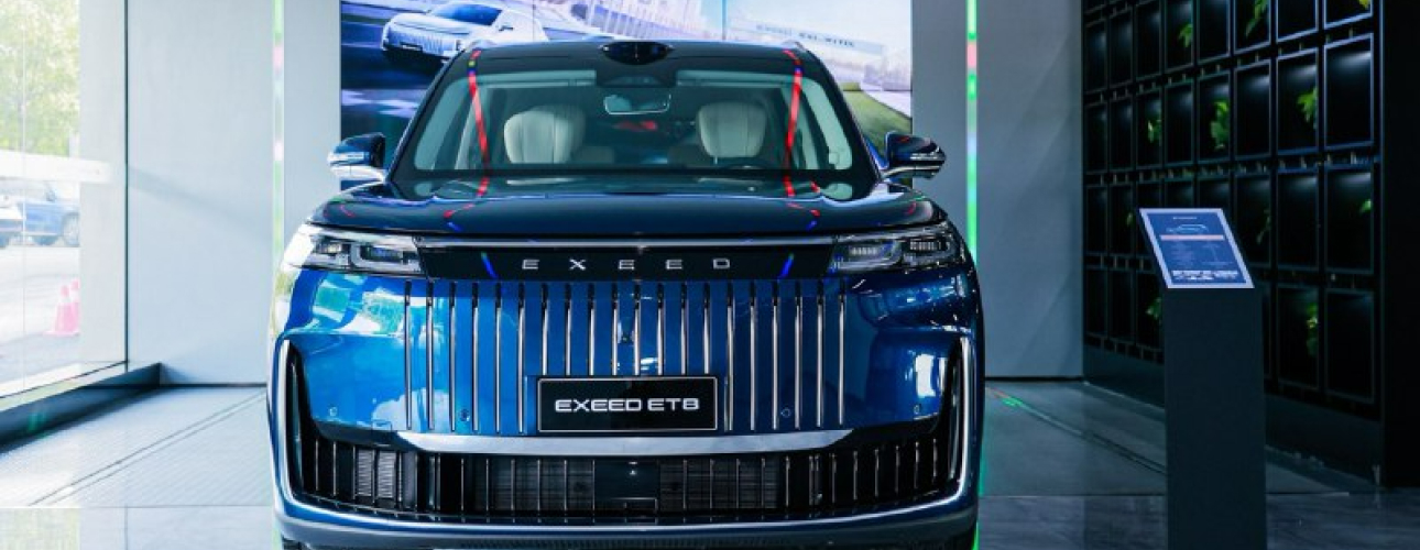 Posta Авто: обновленный кроссовер HONGQI HS3 PHEV, турнир EXEED и Московского городского гольф-клуба и охранно-телематический комплекс KGM Pandora