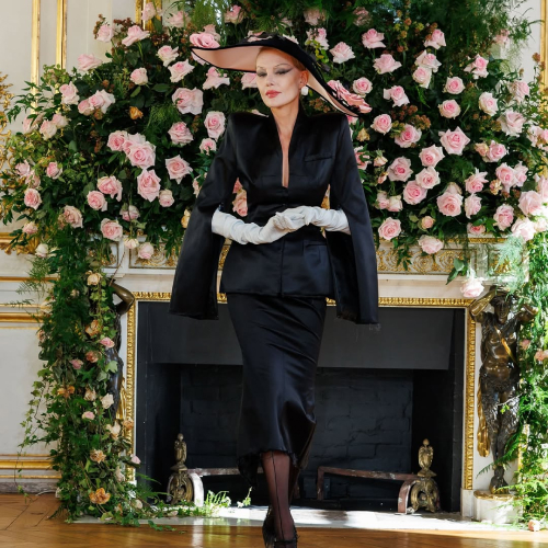 Style Notes: Рената Литвинова&nbsp;&mdash; на&nbsp;подиумах Недели моды в&nbsp;Париже