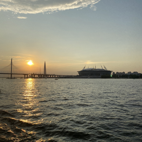 Питер Weekly: арт-бранч «За сценой: как были устроены театры в Петербурге», выставка «Последнее закрытое собрание. Коллекция Куниных» и новый ресторан Choice