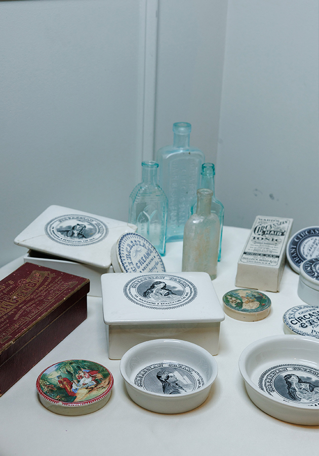 Превью выставки Voyage en Circassie с коллекцией старинных гравюр из частного собрания историка Тамары Коблевой