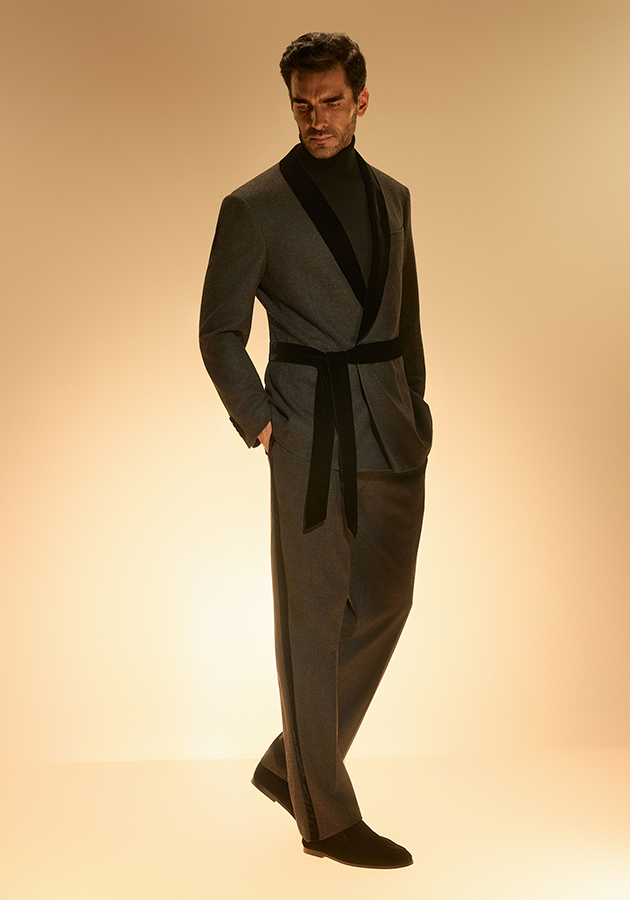 Новогодняя капсула 12 STOREEZ «Аленький цветочек»