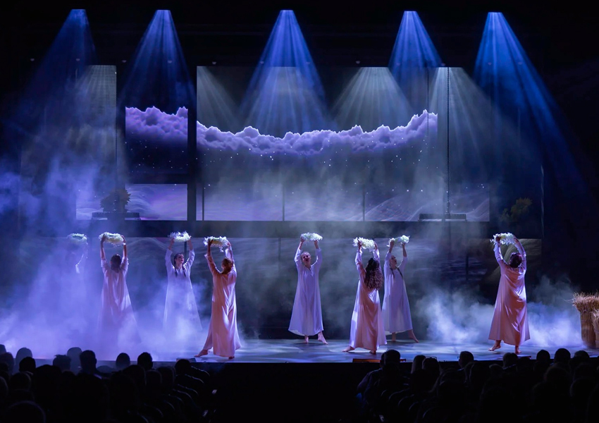 В Театре Эстрады — премьера с мощным звучанием, «Вальс-бостон» — это мюзикл-откровение, где впервые песни Александра Розенбаума становятся основой для полноценной театральной драматургии